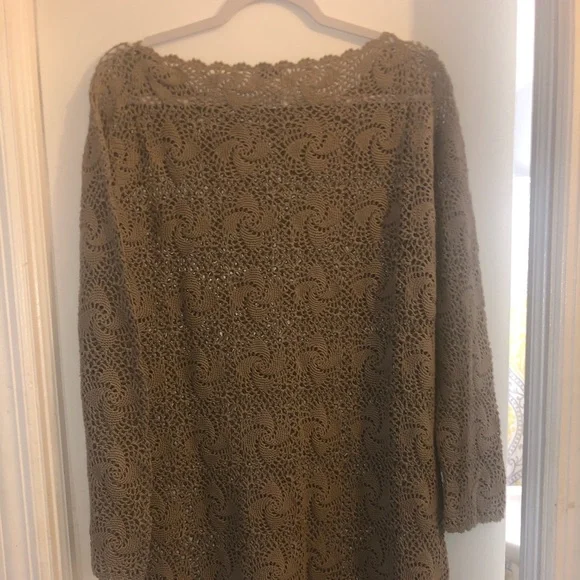 Tunic - Picture 7 of 12